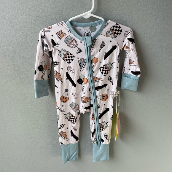 Remi & Friends Other - Remi & Friends NWT Bamboo Zippy Pajamas Boys Birthday Print